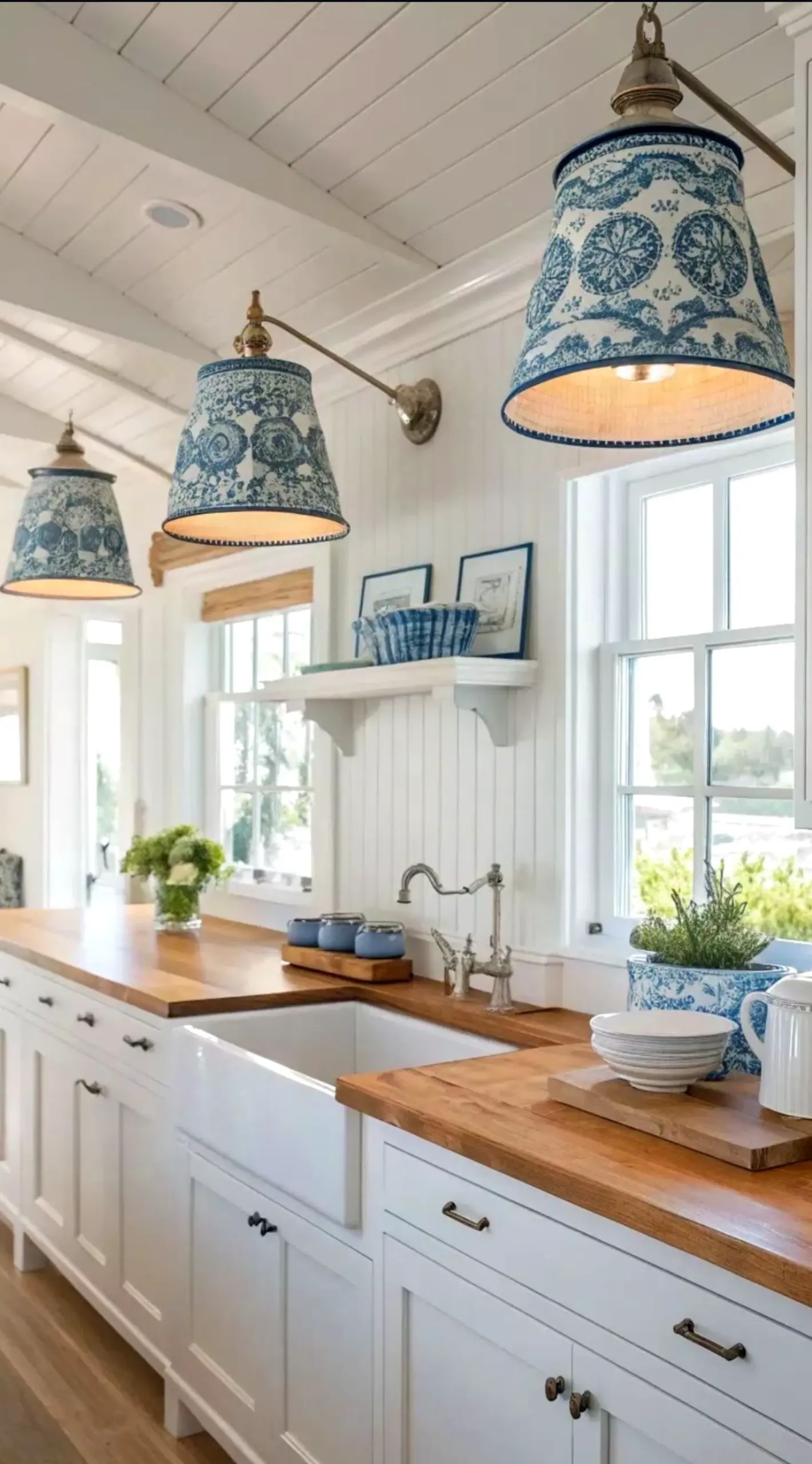 Calm sunlit room introduces ease into the corner, keeping the atmosphere warm without clutter.